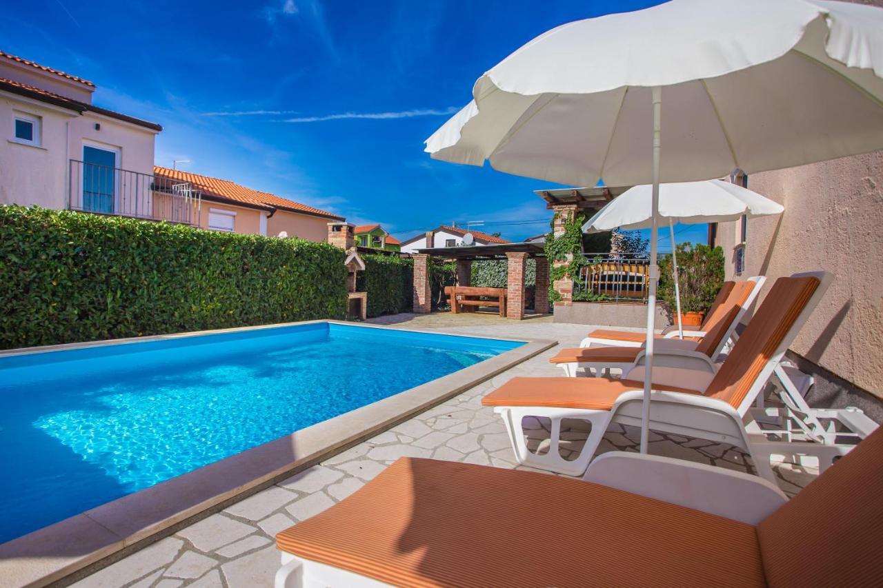 Ema-Dany Apartment Porec Luaran gambar