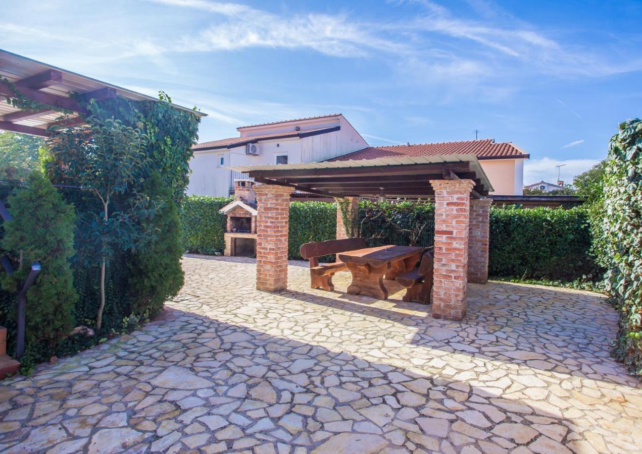 Ema-Dany Apartment Porec Luaran gambar