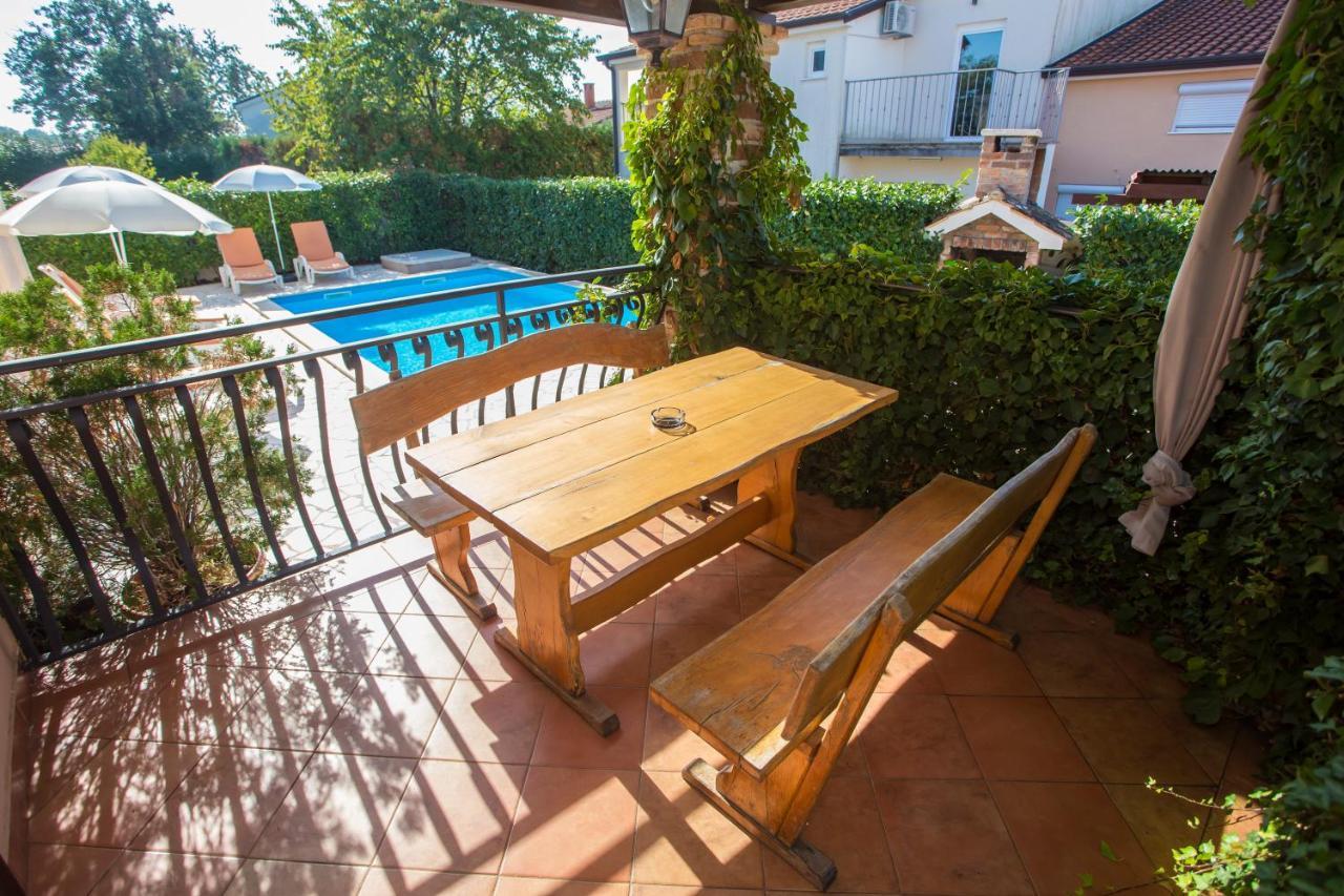 Ema-Dany Apartment Porec Luaran gambar
